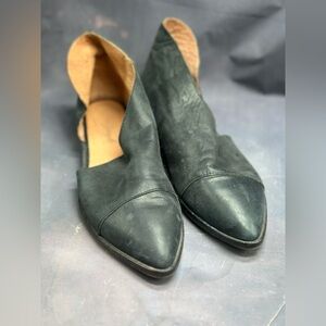 Free People Leather Royale Flat Cutout Size 39.5 Black Distressed